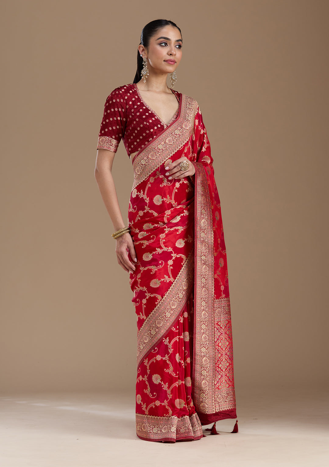 Red Silk Jaal Gold Zariwork Saree With Matching Blouse Piece