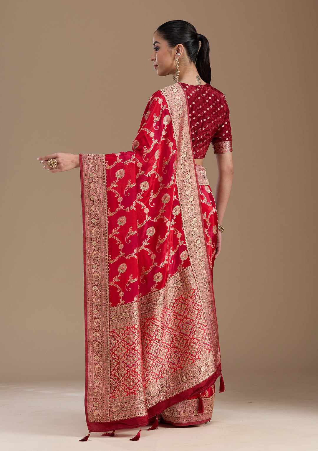 Red Silk Jaal Gold Zariwork Saree With Matching Blouse Piece