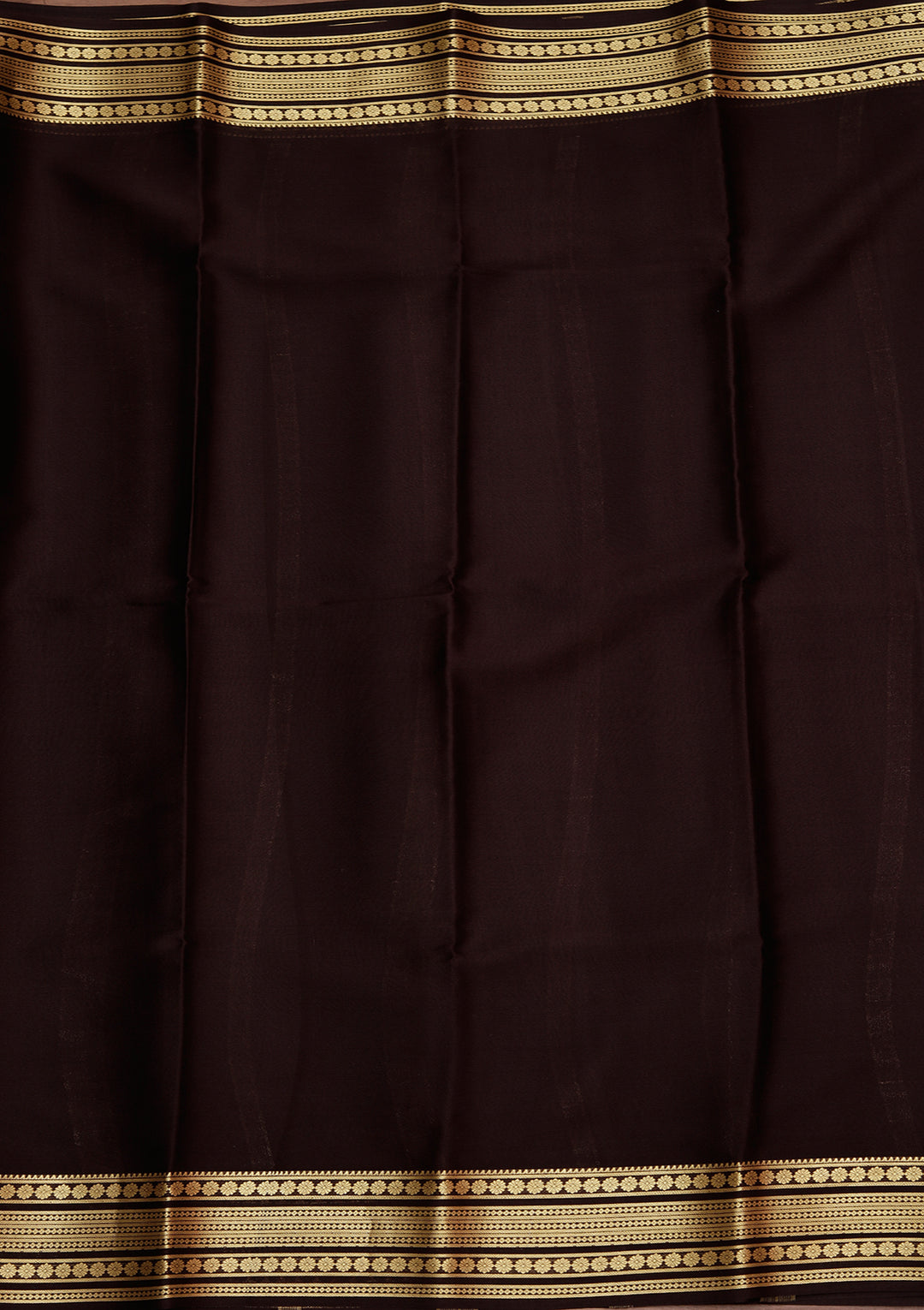 Red Crepe Plain Saree With Matching Blouse Piece
