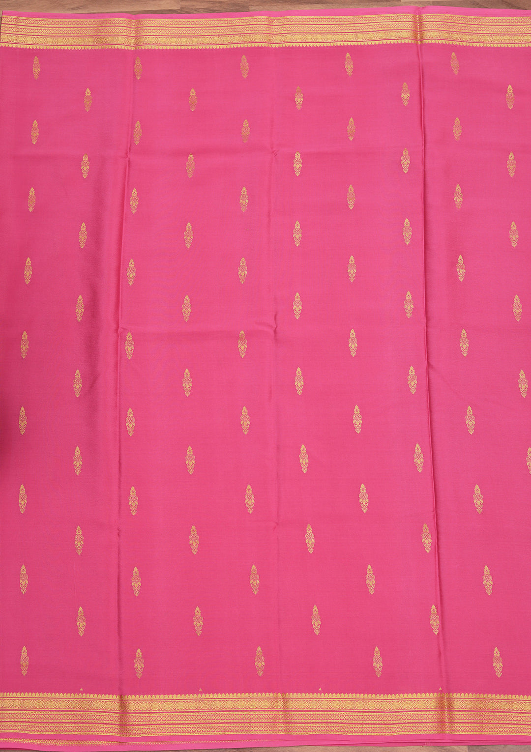Pink Crepe Buti Saree With Matching Blouse Piece