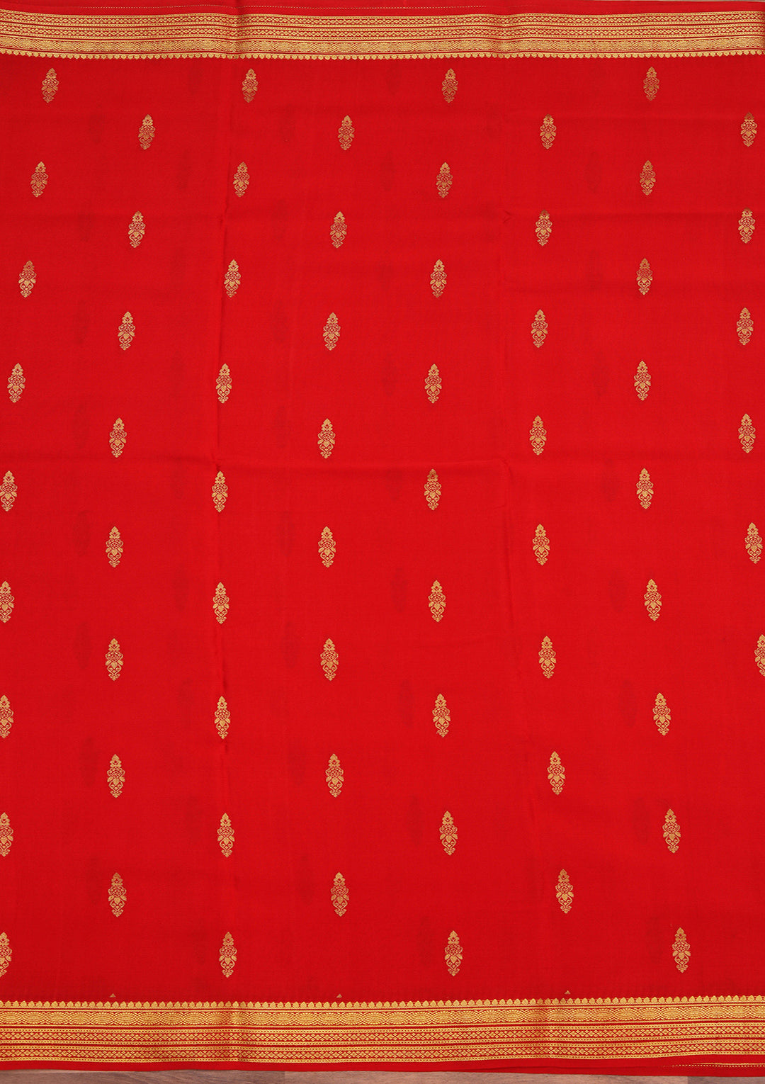 Red Crepe Buti Saree With Matching Blouse Piece