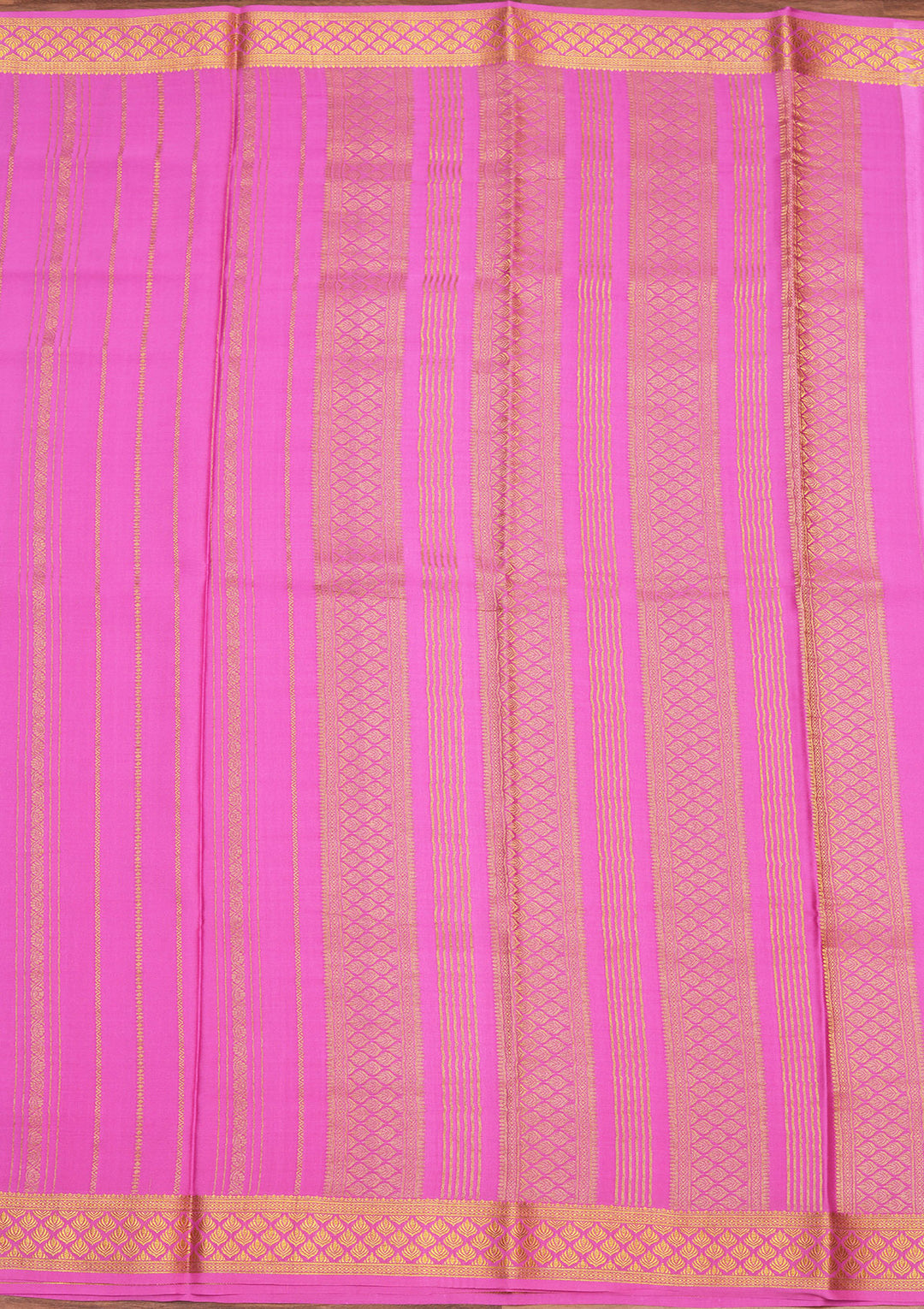 Light Lavender Crepe Stripes Saree With Matching Blouse Piece
