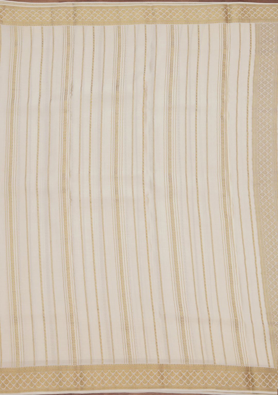 Off White Crepe Stripes Saree With Matching Blouse Piece