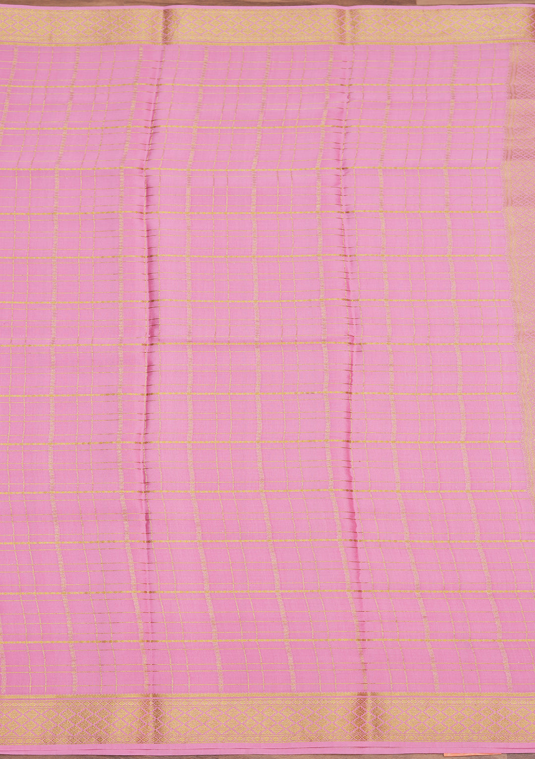 Pink Crepe Checks Saree With Matching Blouse Piece
