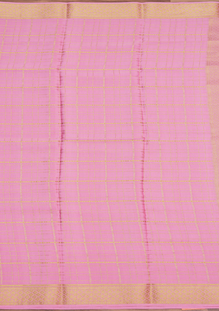 Pink Crepe Checks Saree With Matching Blouse Piece
