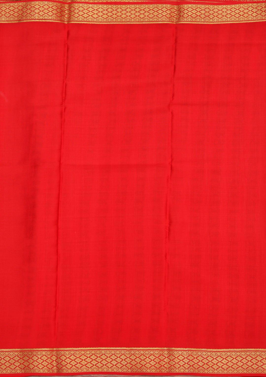 Red Crepe Checks Saree With Matching Blouse Piece