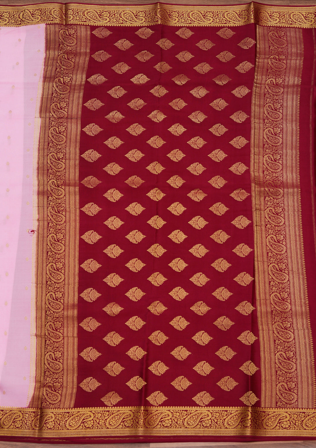Onion Pink Crepe Buti Saree With Matching Blouse Piece