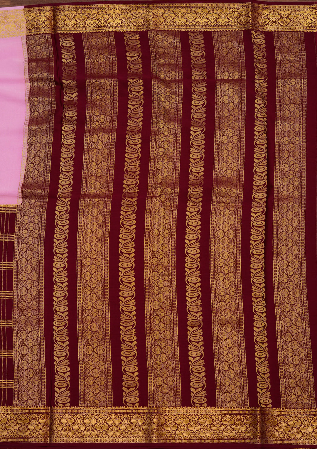 Pink Crepe Checks Saree With Matching Blouse Piece