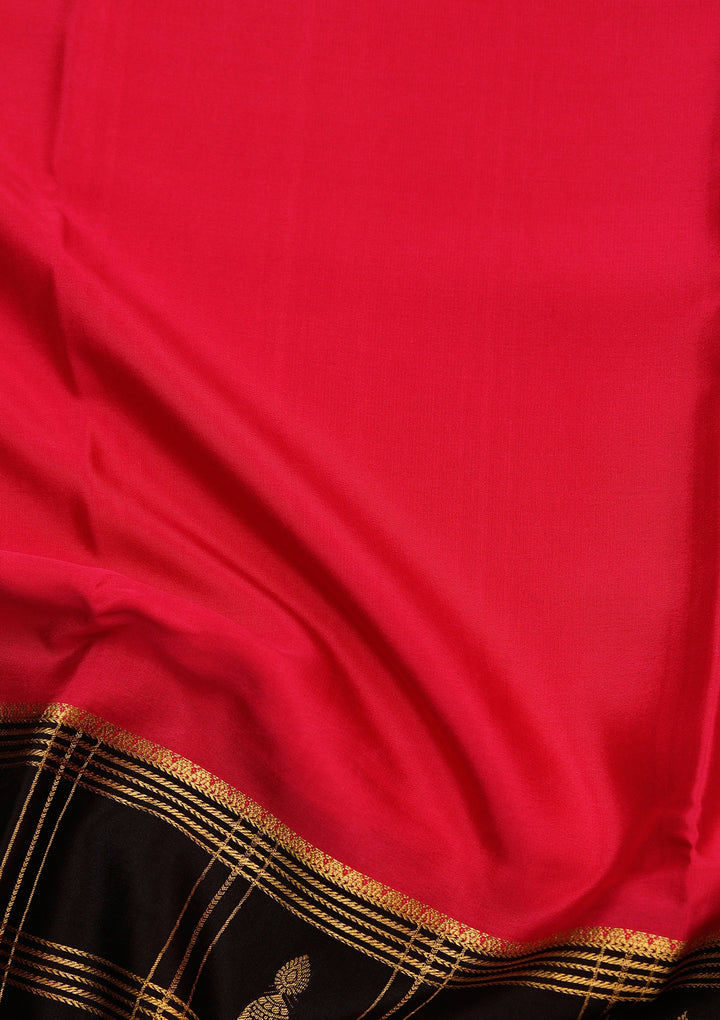 Rani Pink Crepe Checks Saree With Matching Blouse Piece
