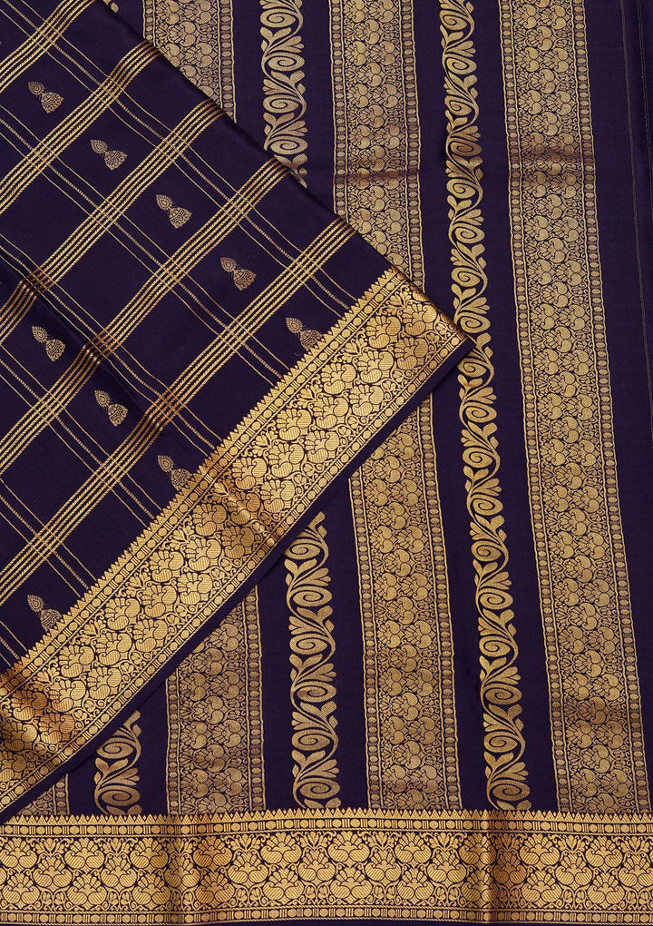 Sky Blue Crepe Checks Saree With Matching Blouse Piece