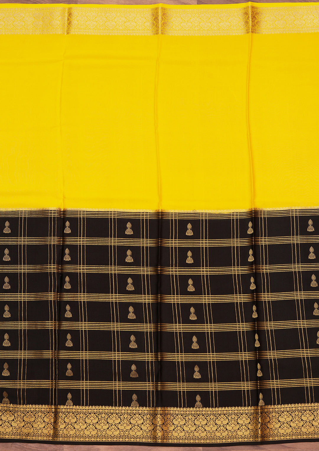 Yellow Crepe Checks Saree With Matching Blouse Piece