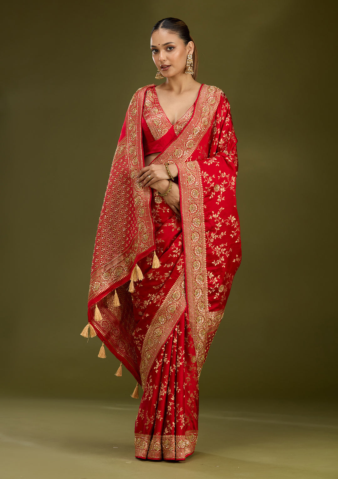 Red Silk Buti Cutdana Saree With Matching Blouse Piece