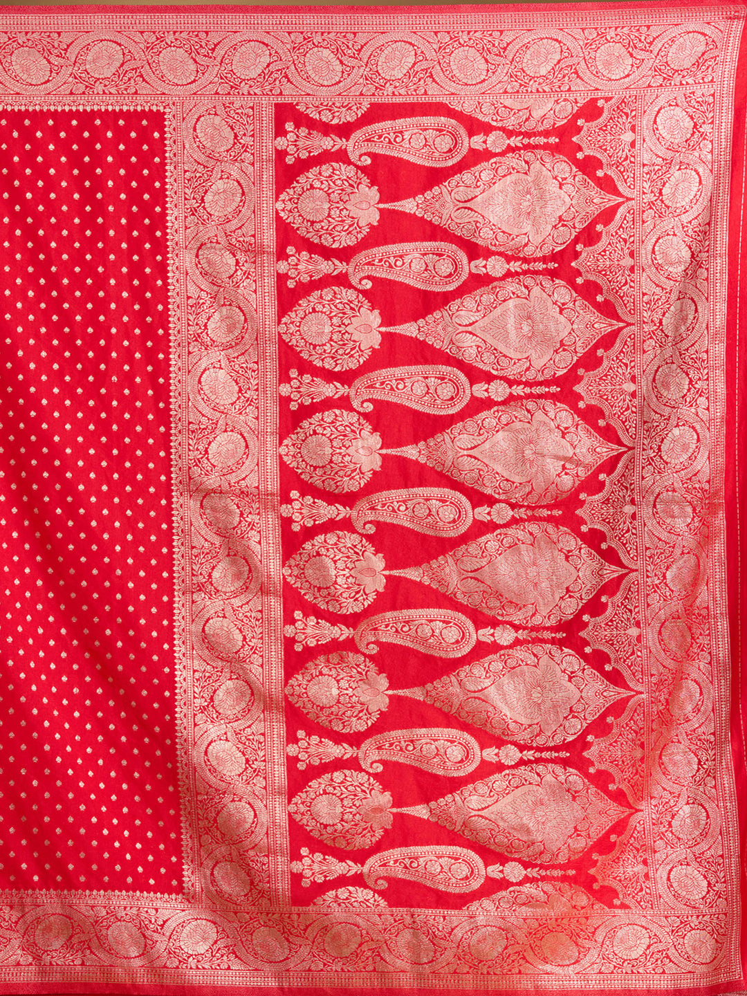 Red Silk Buti Zariwork Saree With Matching Blouse Piece