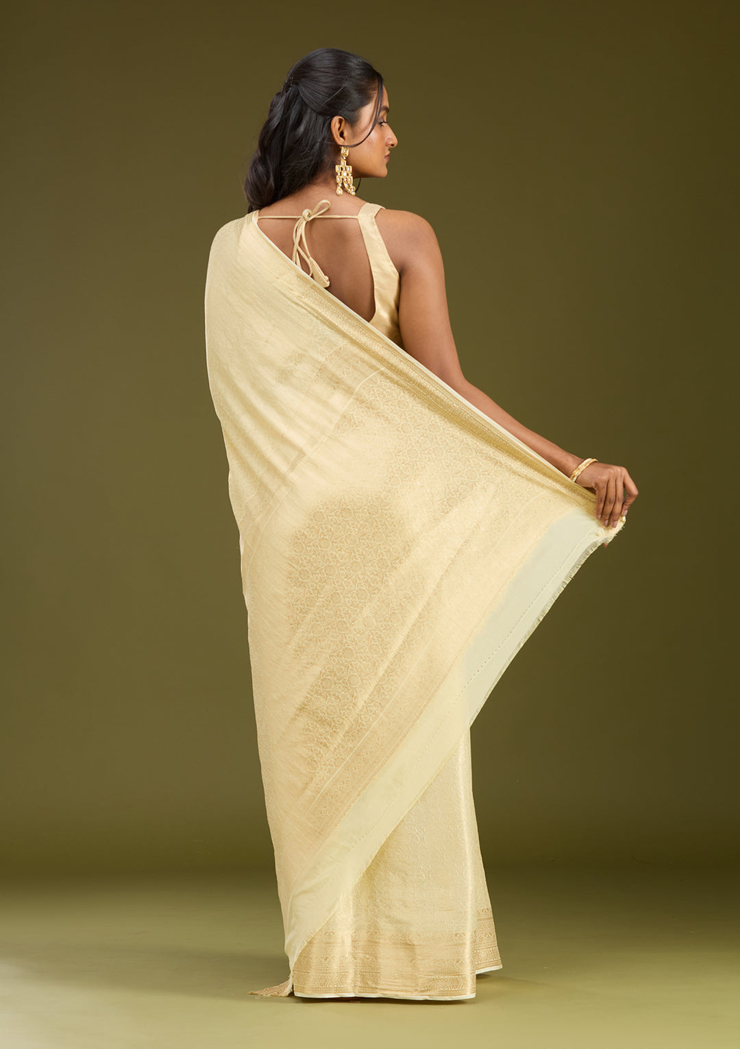 Cream Silk Jaal Zariwork Saree With Matching Blouse Piece
