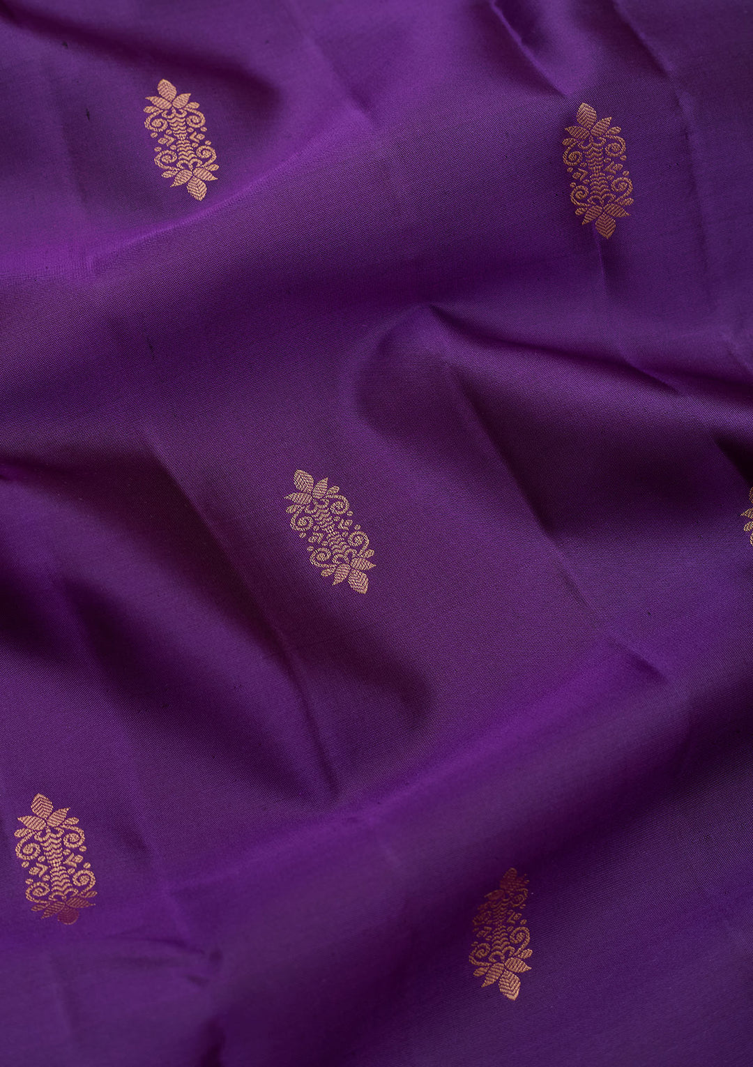 Purple Silk Buti Saree With Matching Blouse Piece