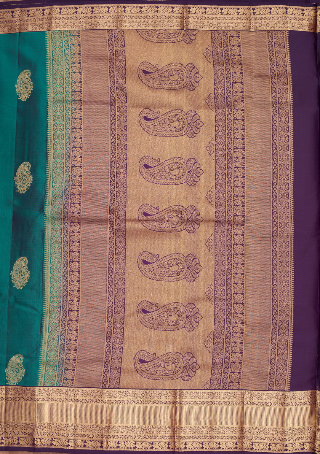 Sea Green Silk Buti Saree With Matching Blouse Piece