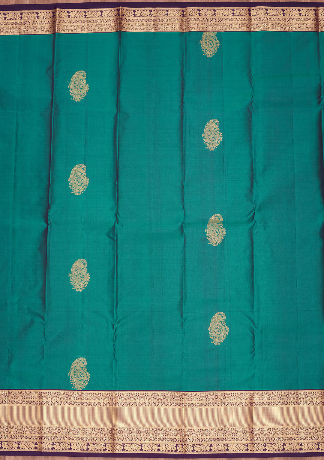 Sea Green Silk Buti Saree With Matching Blouse Piece