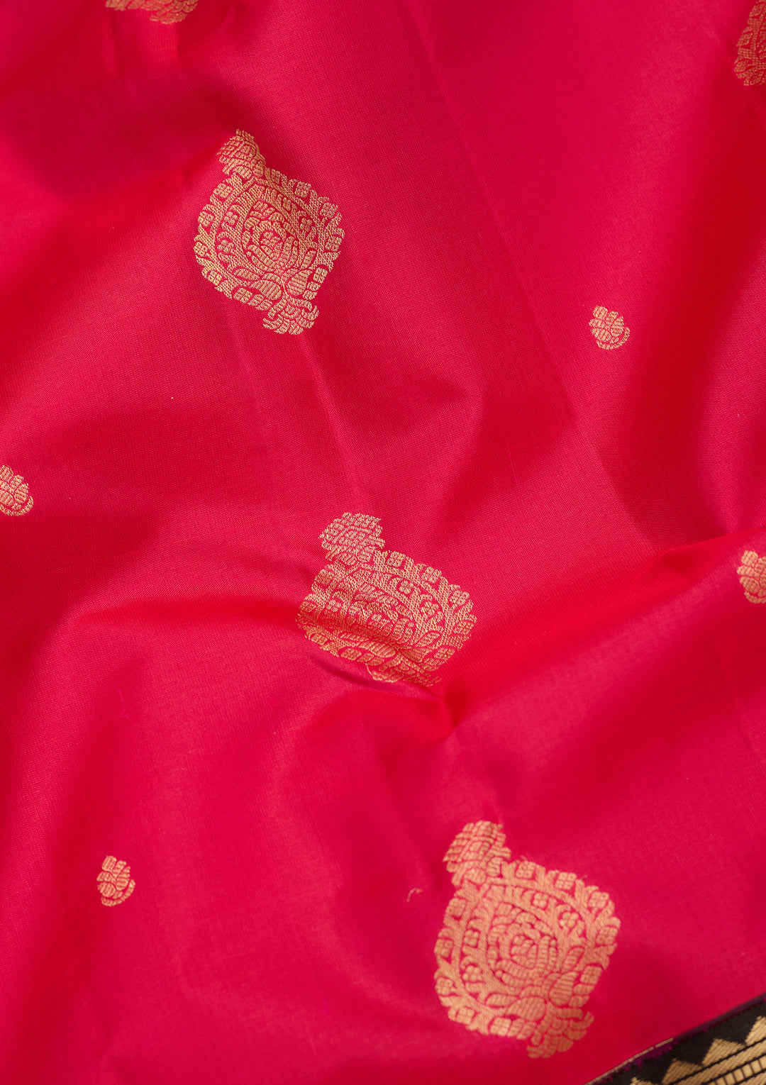 Pink Silk Buti Saree With Matching Blouse Piece