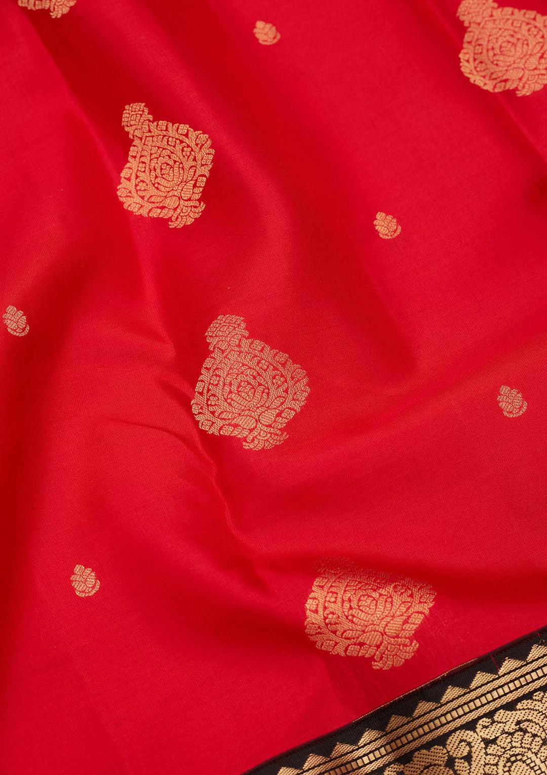 Red Silk Buti Saree With Matching Blouse Piece
