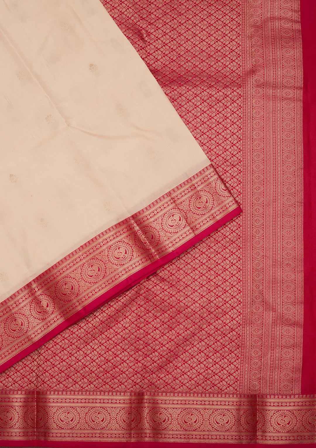 Off White Silk Buti Saree With Matching Blouse Piece