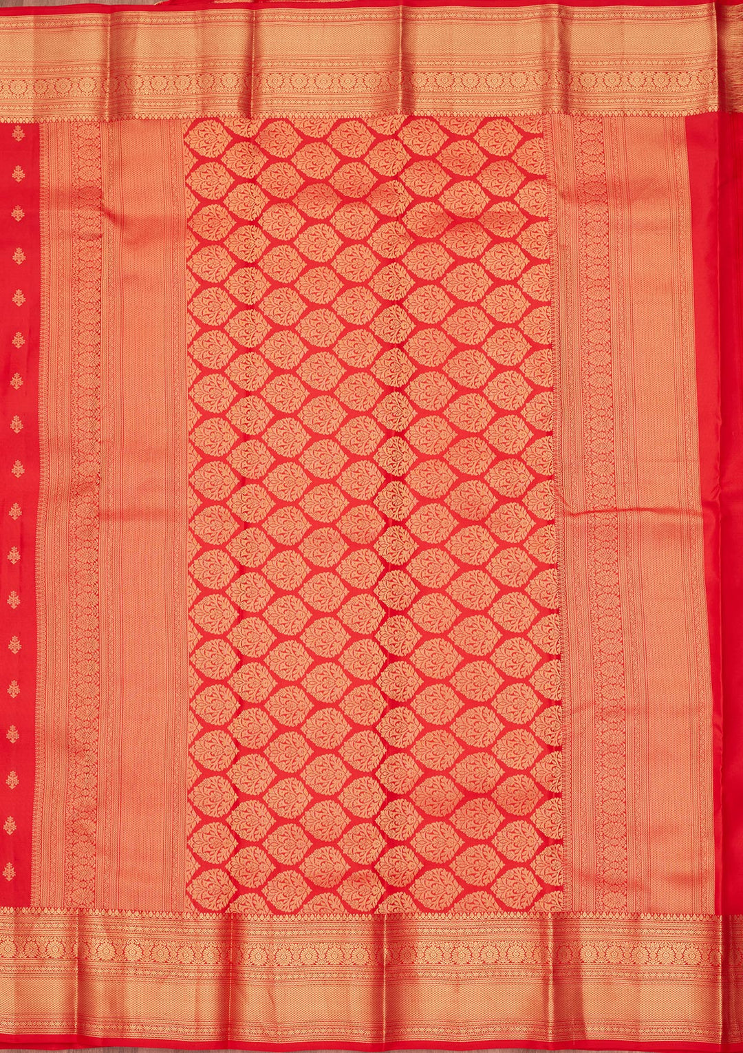 Red Silk Buti Saree With Matching Blouse Piece