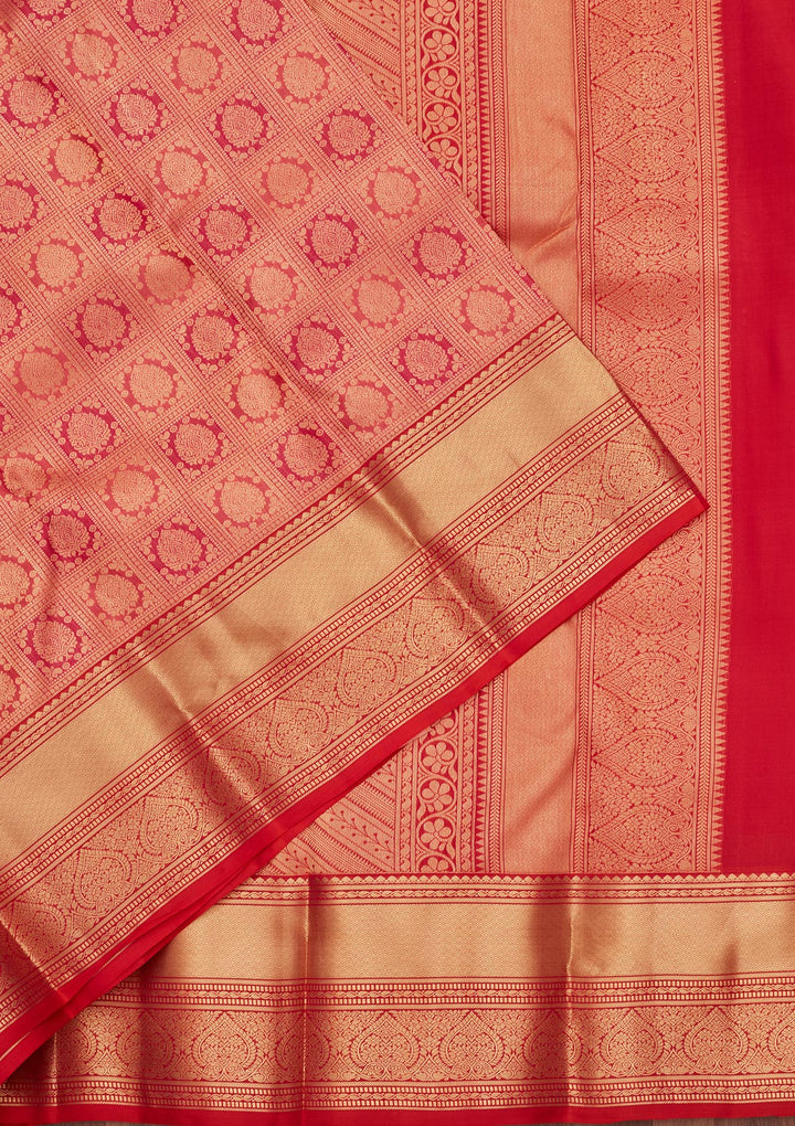 Onion Pink Silk Checks Saree With Matching Blouse Piece