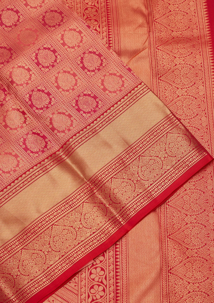 Onion Pink Silk Checks Saree With Matching Blouse Piece
