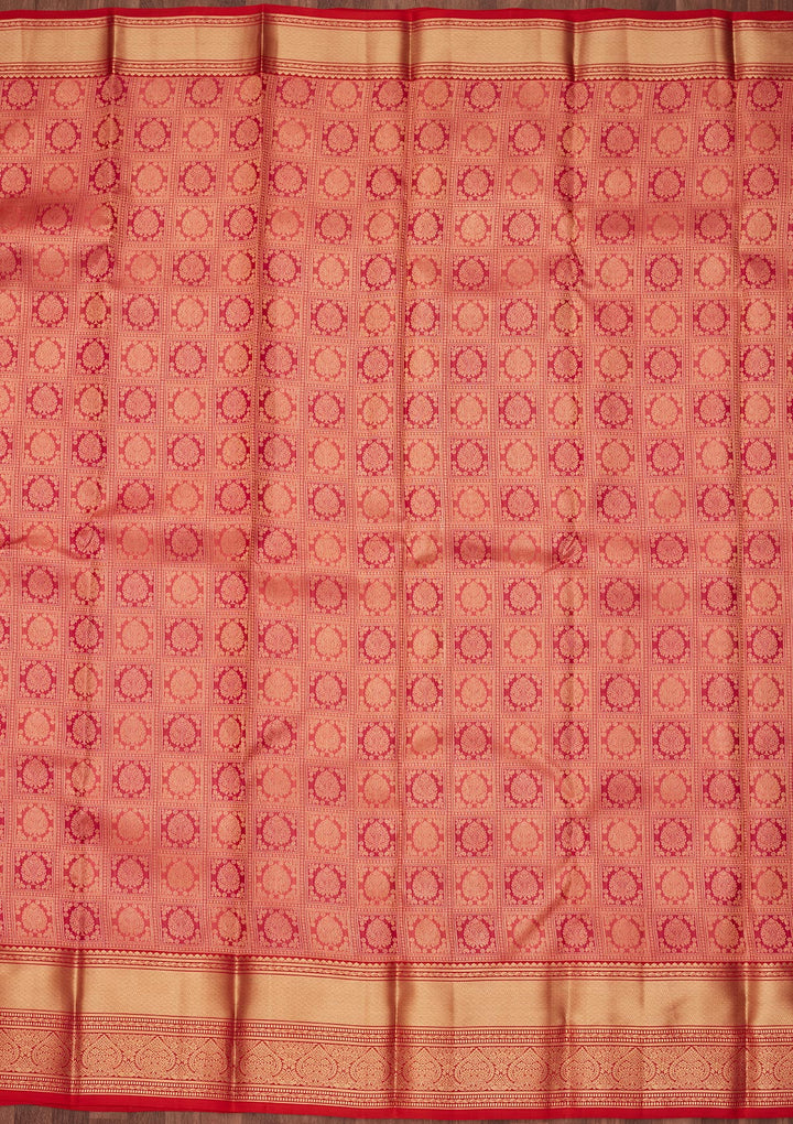 Onion Pink Silk Checks Saree With Matching Blouse Piece