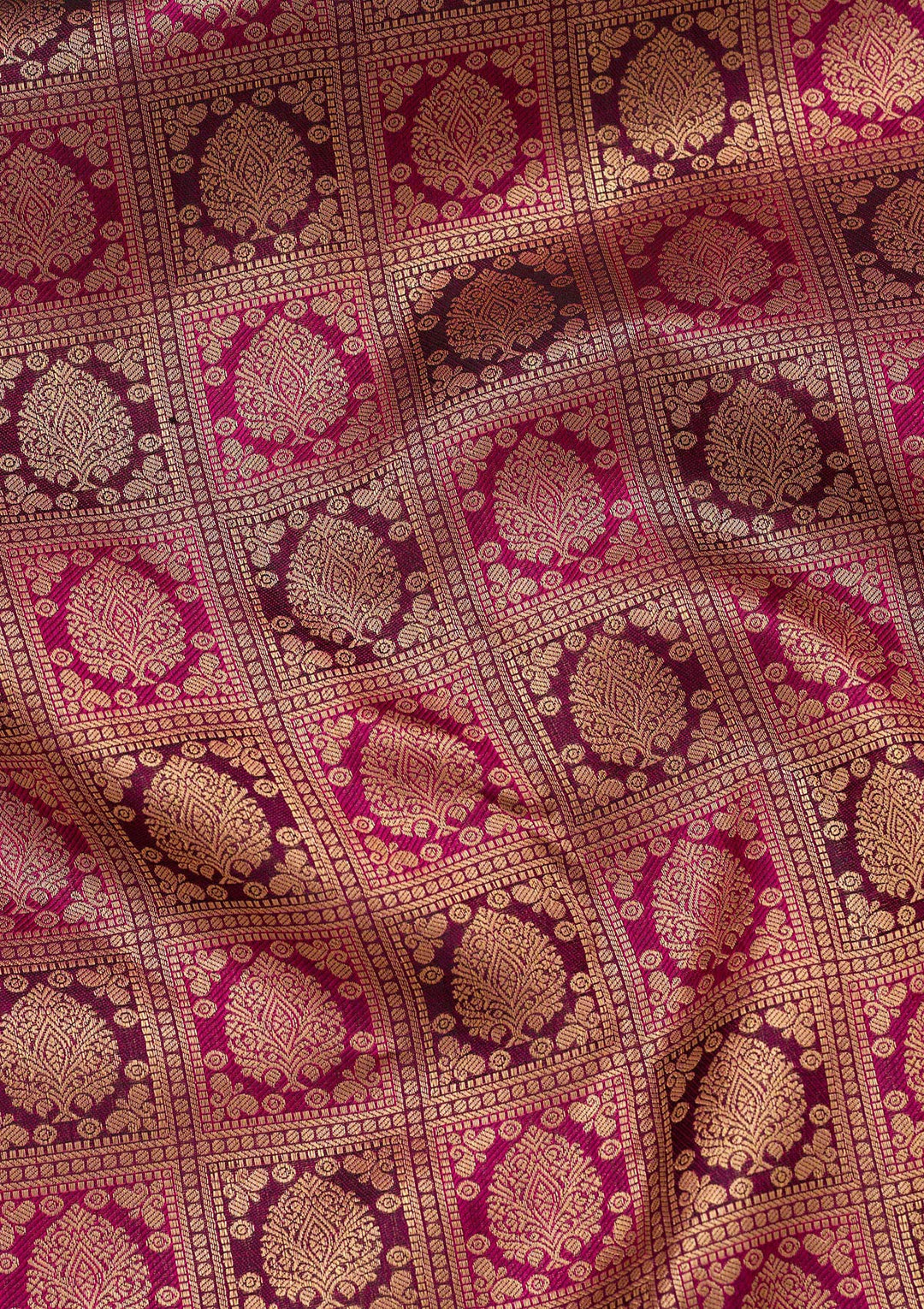 Wine Silk Checks Saree With Matching Blouse Piece