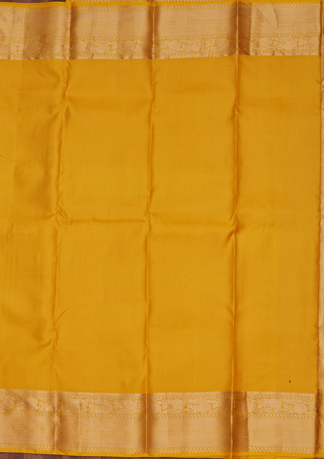 Yellow Pure Silk Jaal Zariwork Saree With Matching Blouse Piece