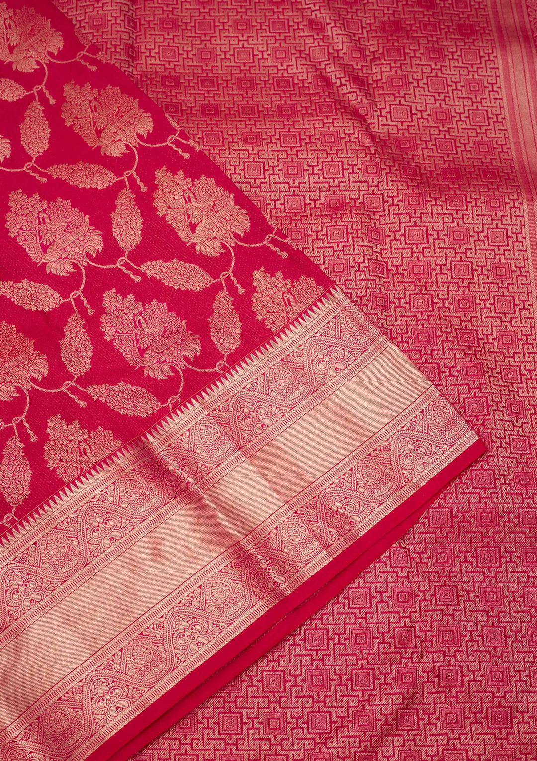 Rani Pink Pure Silk Jaal Zariwork Saree With Matching Blouse Piece