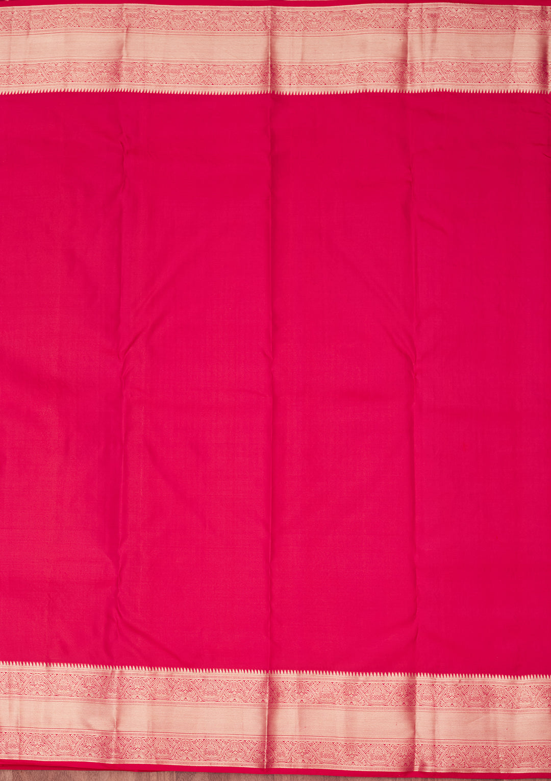 Rani Pink Pure Silk Jaal Zariwork Saree With Matching Blouse Piece