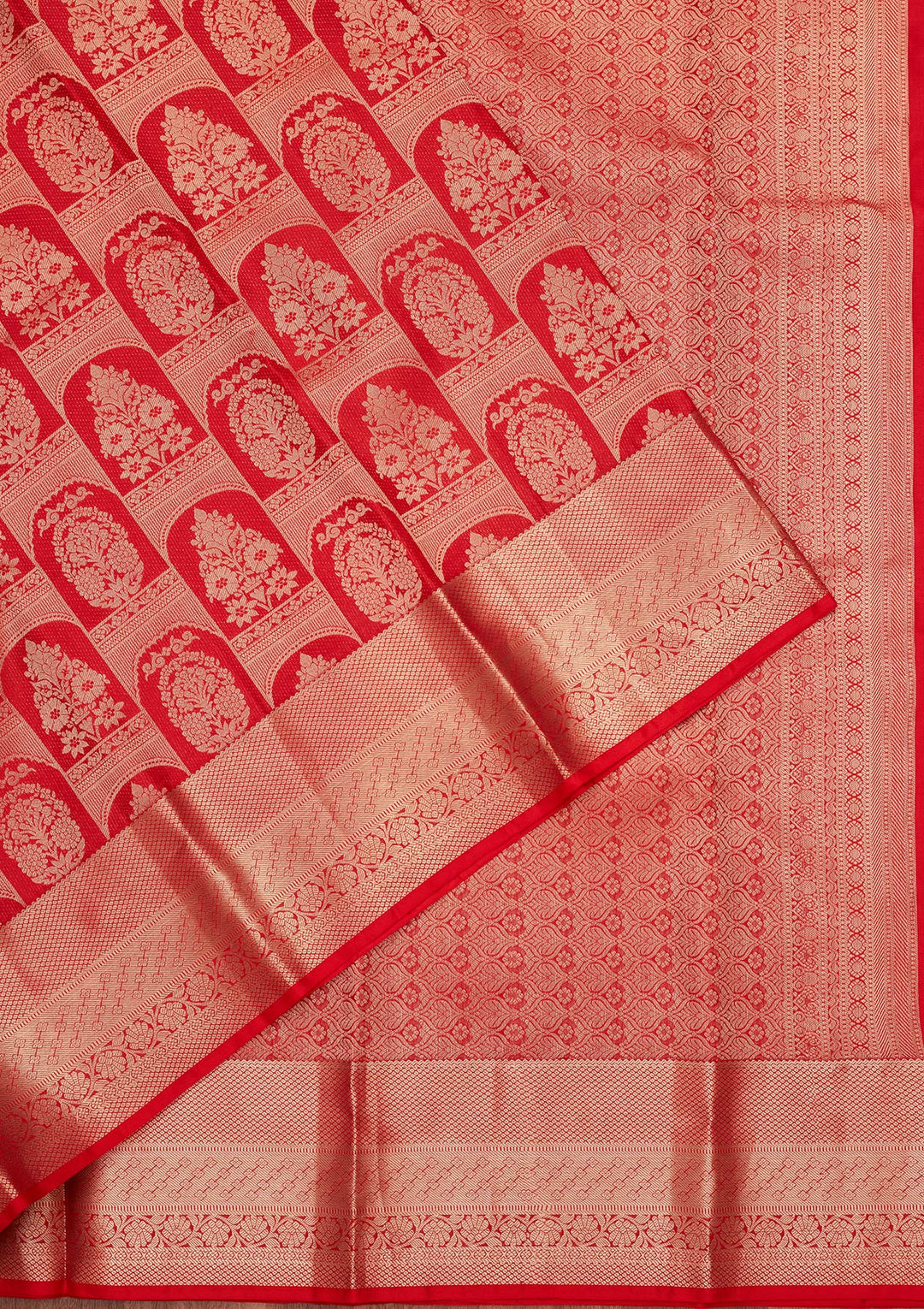 Red Pure Silk Jaal Zariwork Saree With Matching Blouse Piece