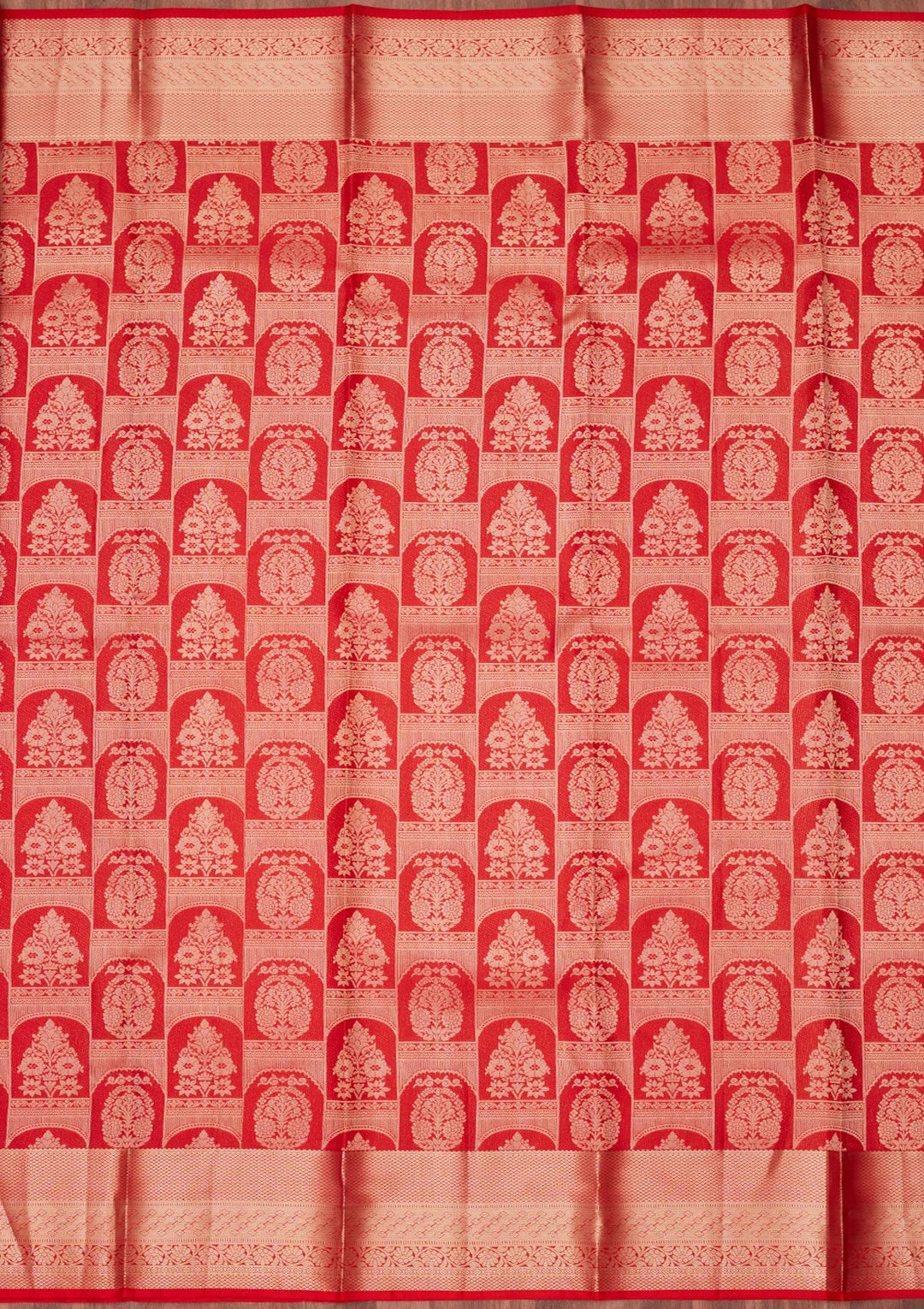 Red Pure Silk Jaal Zariwork Saree With Matching Blouse Piece