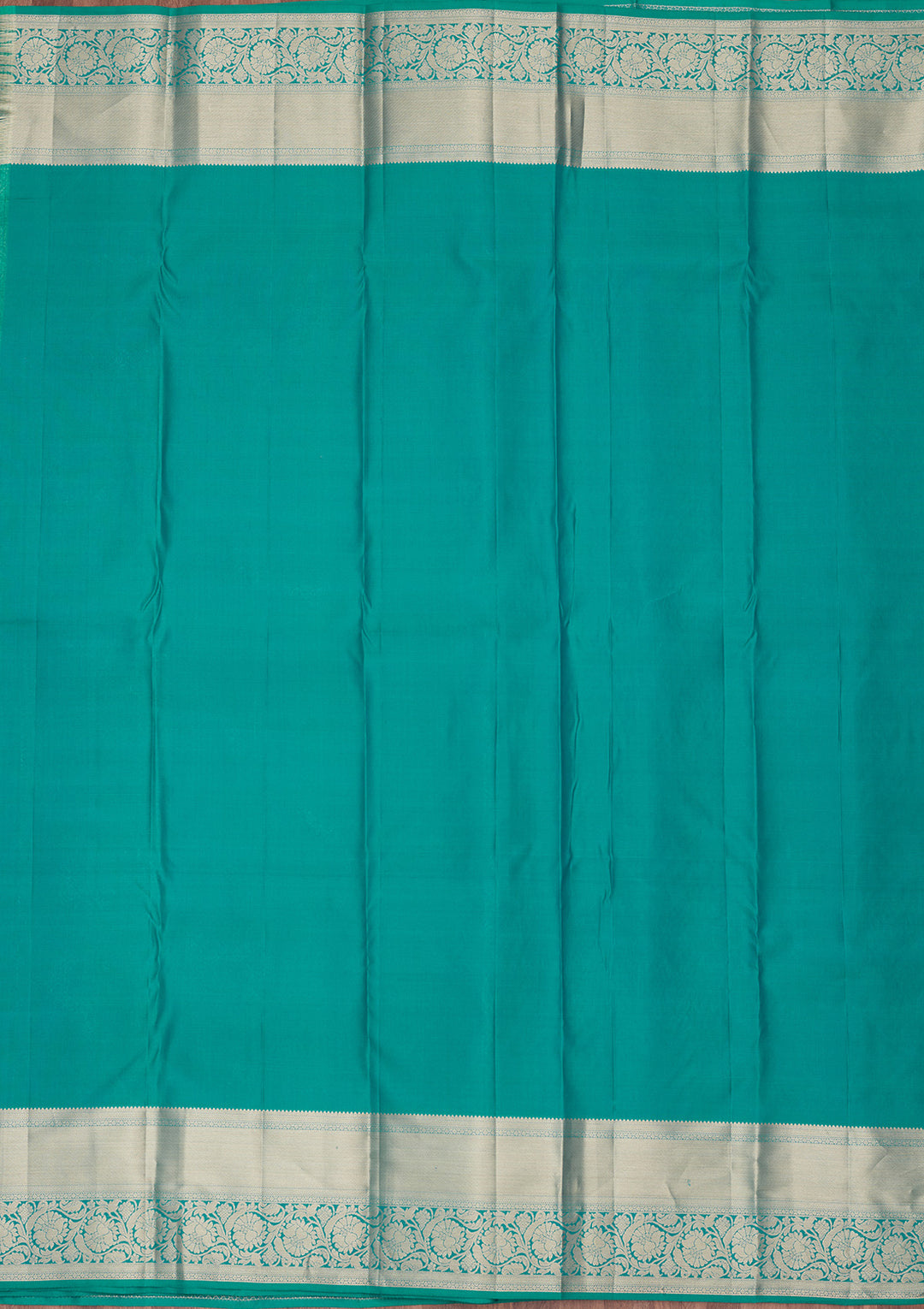 Rama Green Pure Silk Jaal Gold Zariwork Saree With Matching Blouse Piece
