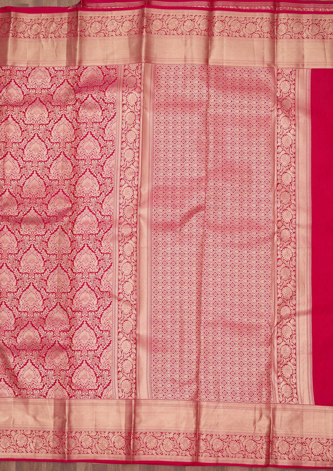 Rani Pink Pure Silk Jaal Gold Zariwork Saree With Matching Blouse Piece