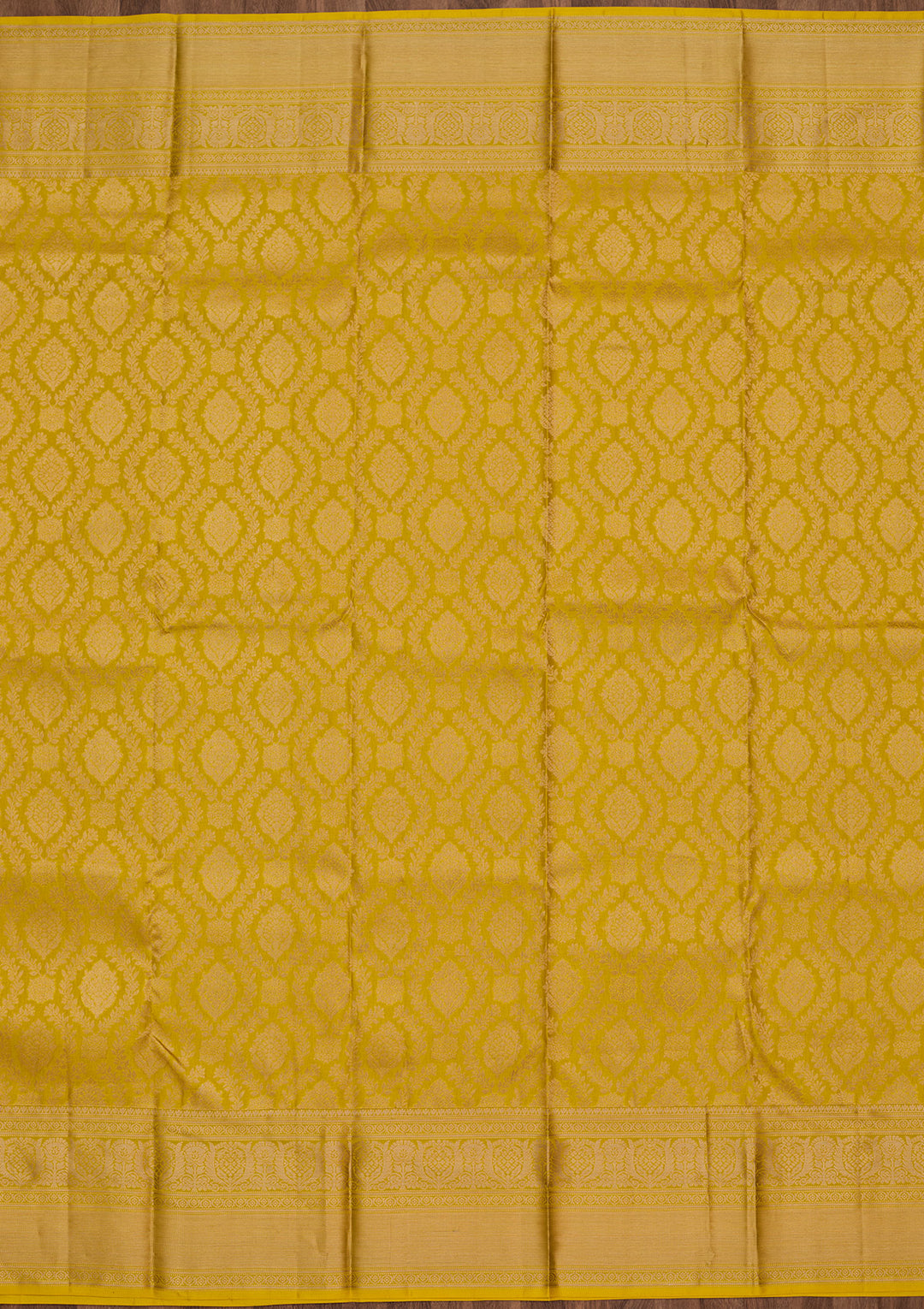 Yellow Pure Silk Jaal Zariwork Saree With Matching Blouse Piece