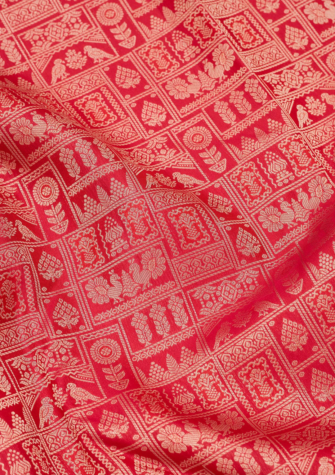 Maroon Pure Silk Jaal Gold Zariwork Saree With Matching Blouse Piece