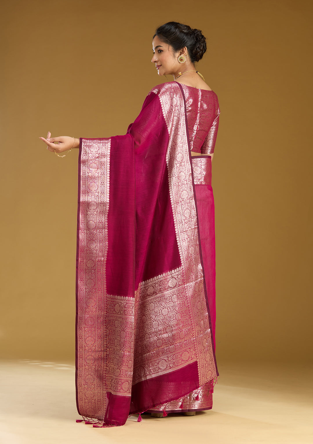 Magenta Pink Cotton Plain Gold Zariwork Saree With Matching Blouse Piece