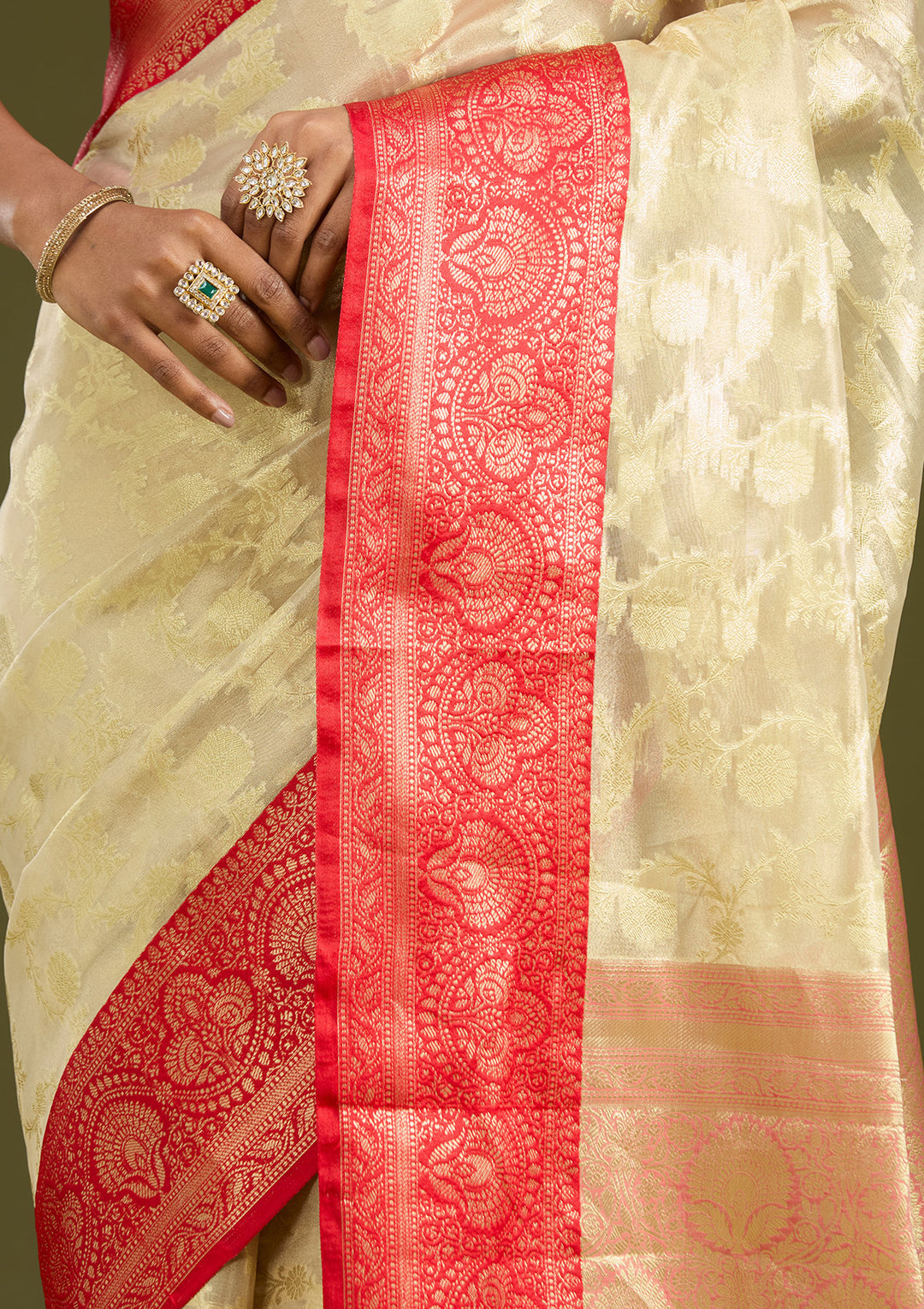 Gold Cotton Plain Gold Zariwork Saree With Matching Blouse Piece