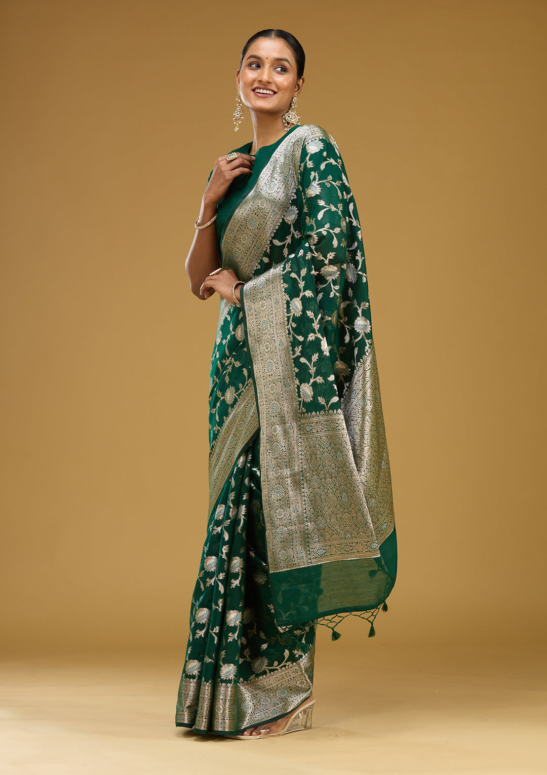 Bottle Green Cotton Jaal Zariwork Saree With Matching Blouse Piece