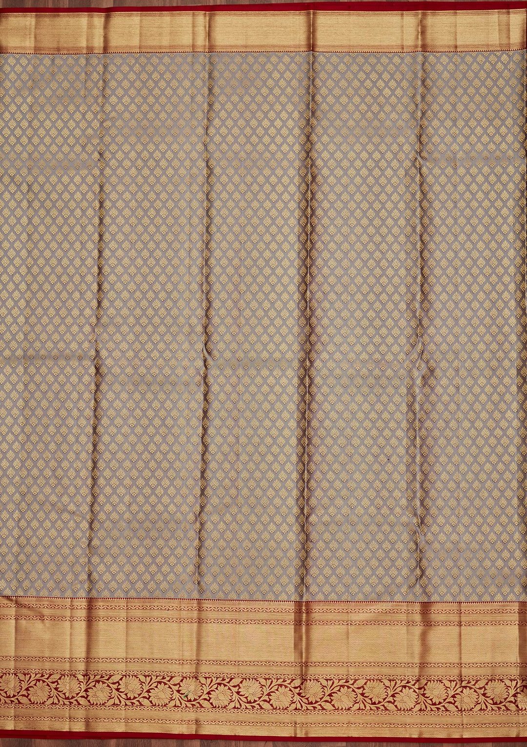 Grey Silk Buti Saree With Matching Blouse Piece