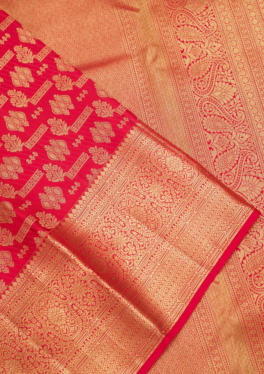 Red Silk Jaal Zariwork Saree With Matching Blouse Piece