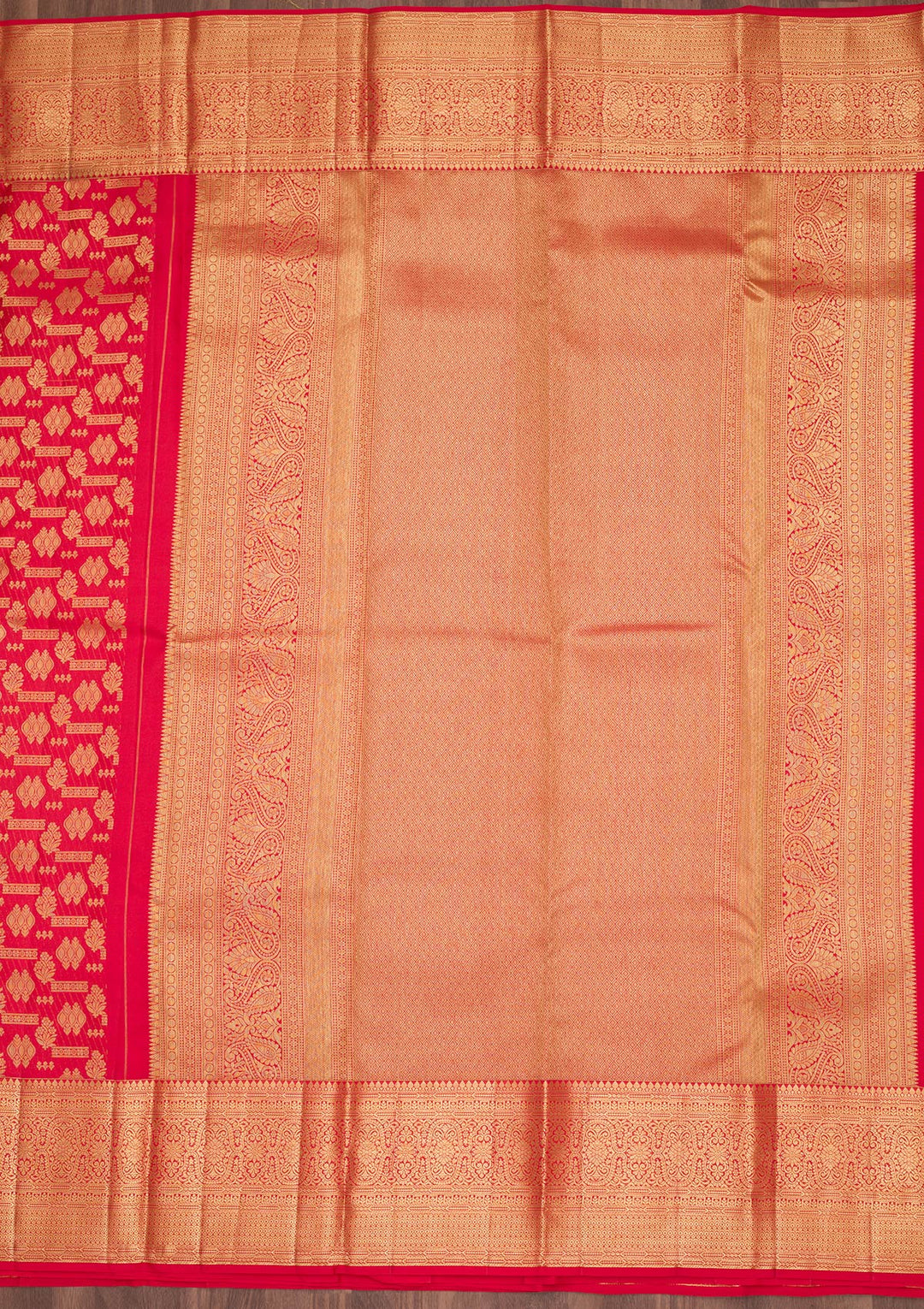 Red Silk Jaal Zariwork Saree With Matching Blouse Piece