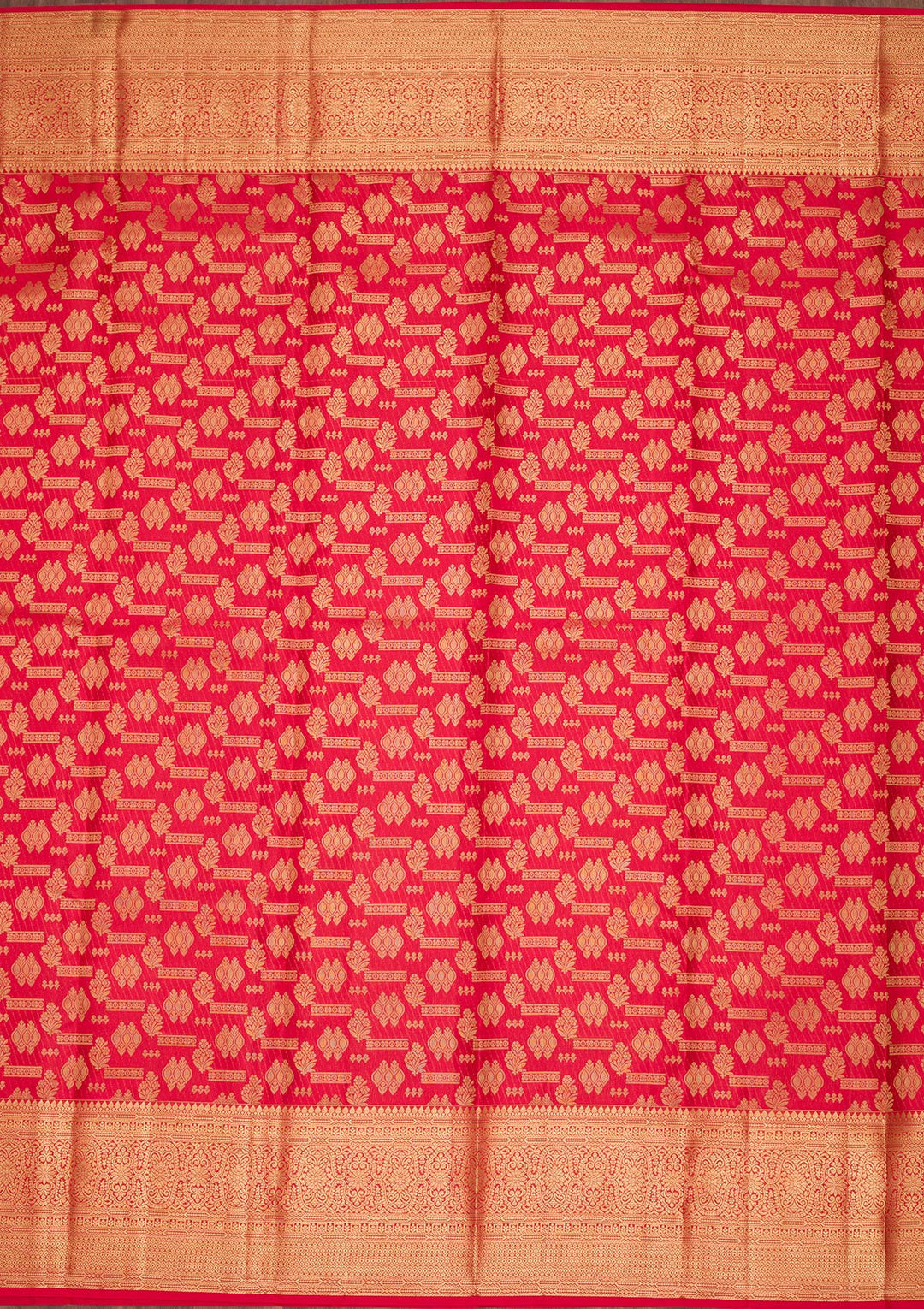 Red Silk Jaal Zariwork Saree With Matching Blouse Piece