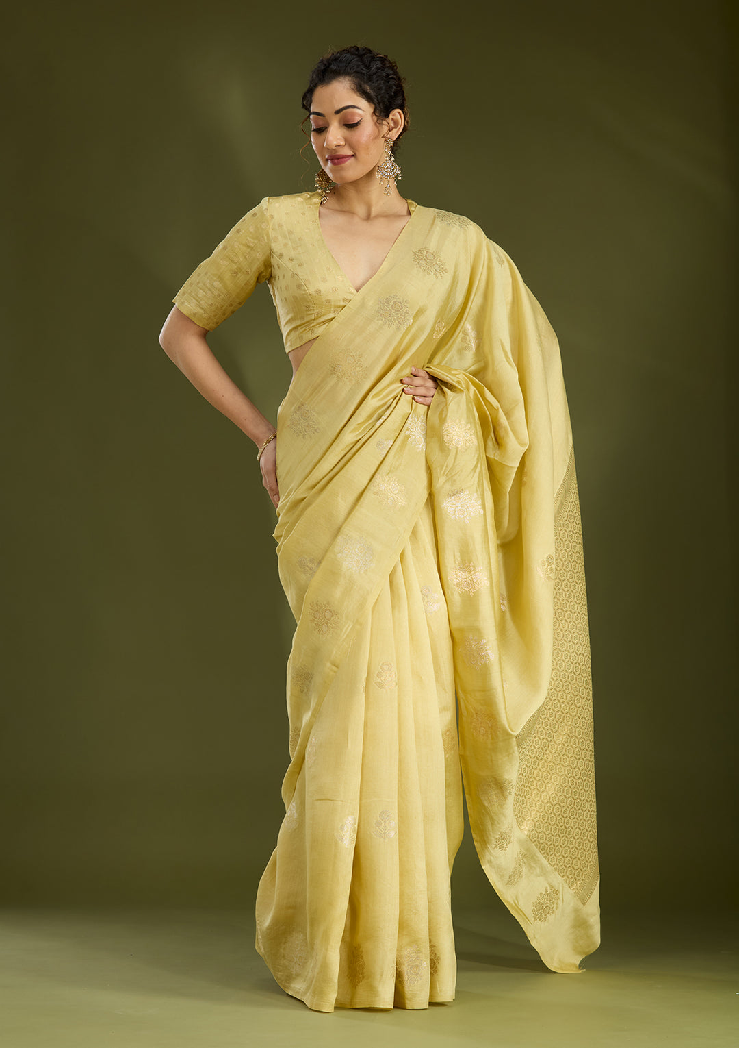 Gold Silk Buti Silver Zariwork Saree With Matching Blouse Piece