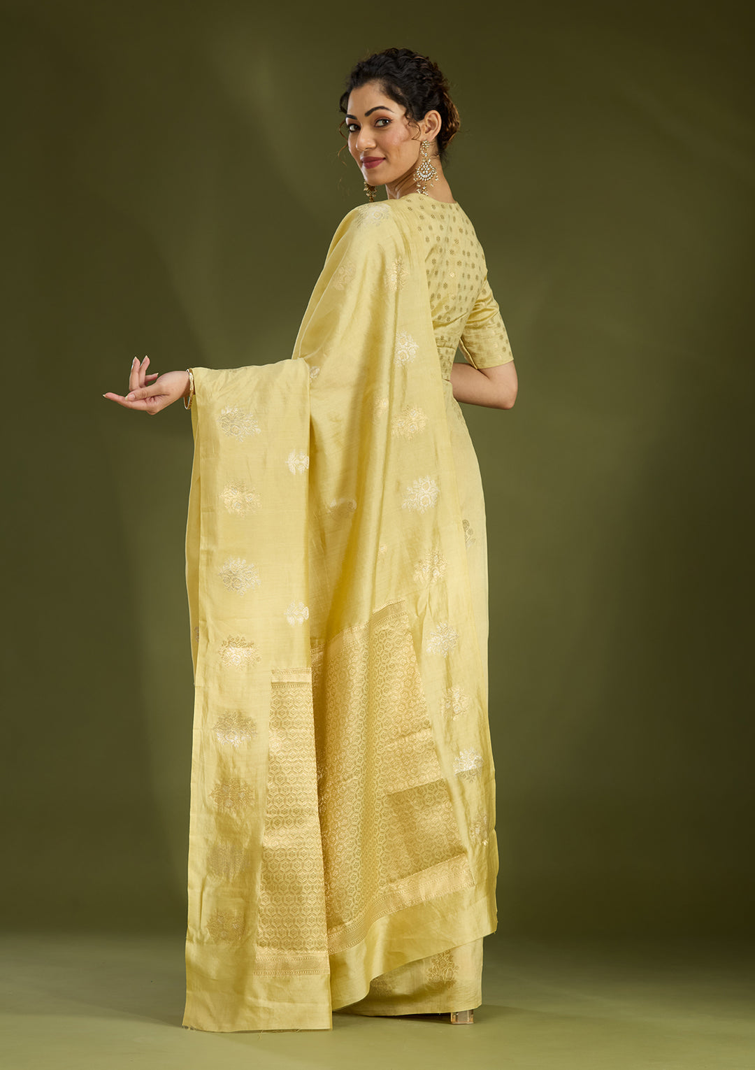 Gold Silk Buti Silver Zariwork Saree With Matching Blouse Piece