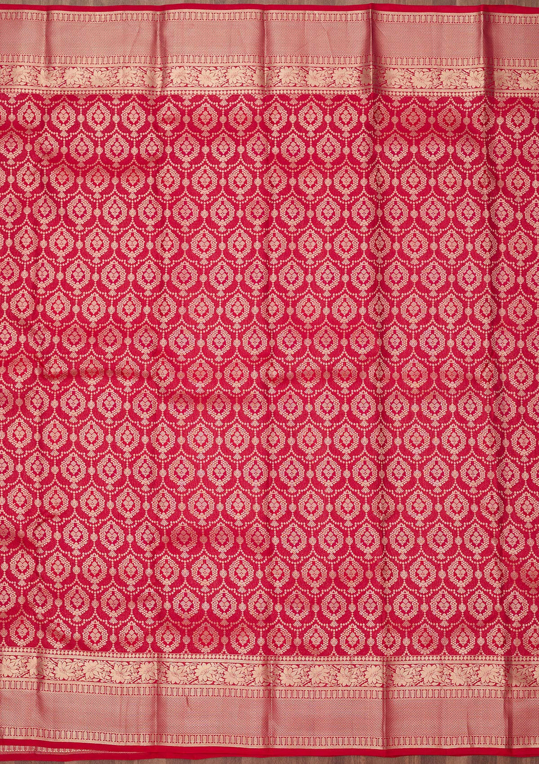 Rani Pink Pure Silk Jaal Gold Zariwork Saree With Matching Blouse Piece