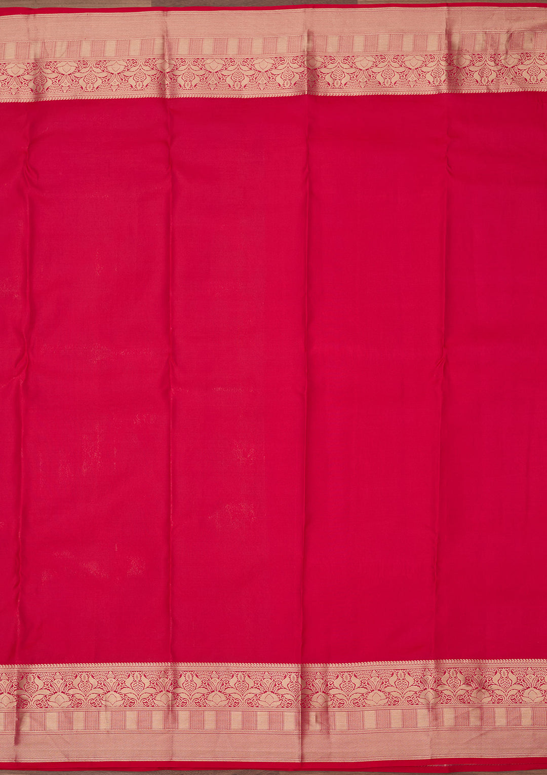 Red Pure Silk Jaal Gold Zariwork Saree With Matching Blouse Piece