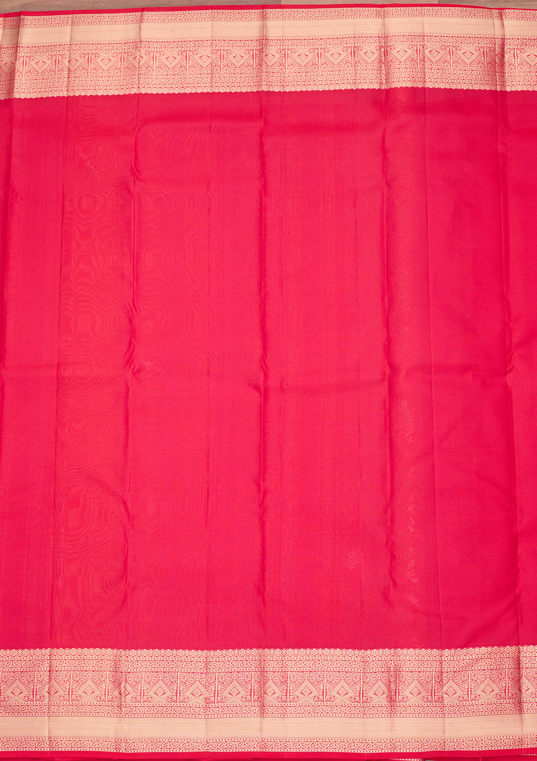 Rani Pink Pure Silk Jaal Zariwork Saree With Matching Blouse Piece